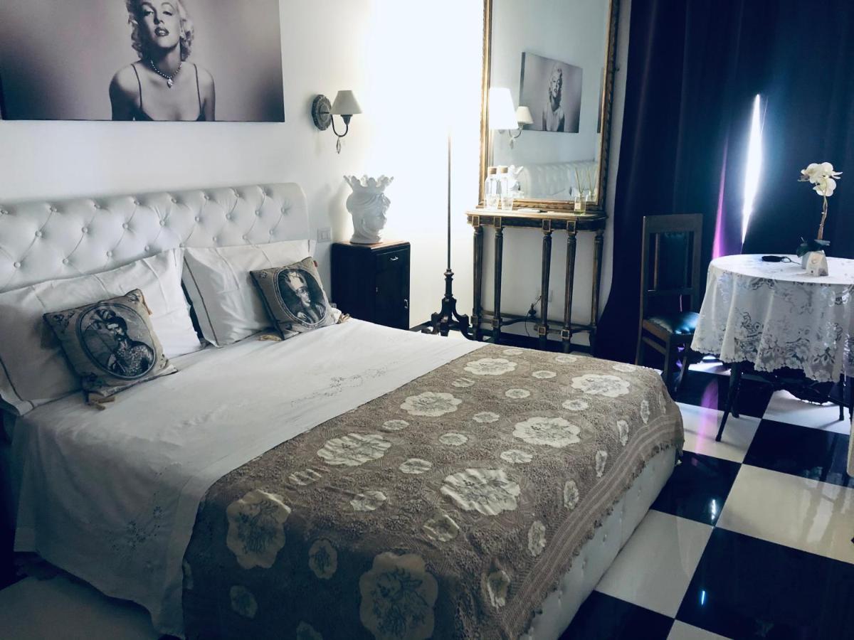 B&B Dell'Orologio Acquaviva delle Fonti Exteriör bild