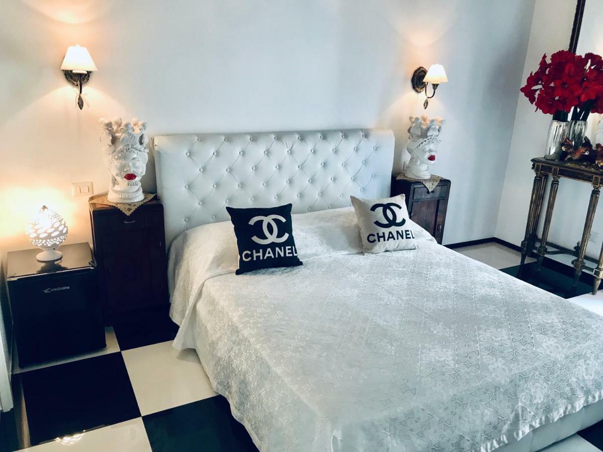 B&B Dell'Orologio Acquaviva delle Fonti Exteriör bild